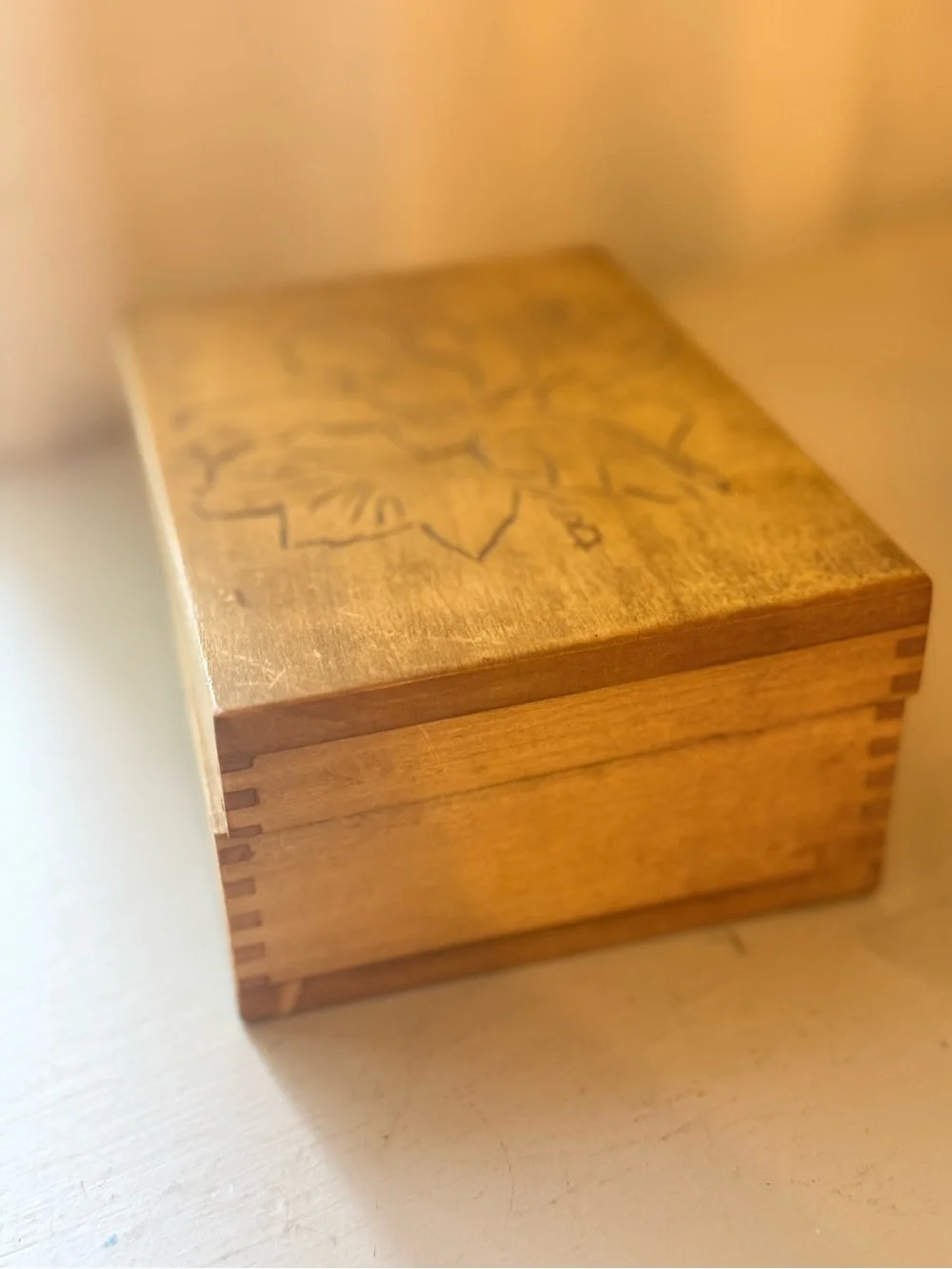 VTG Hand Carved Wood Hibiscus Trinket Box